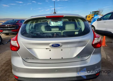 2013 Ford Focus Bev z USA, uszkodzony, nr VIN 1FADP3R40DL245511